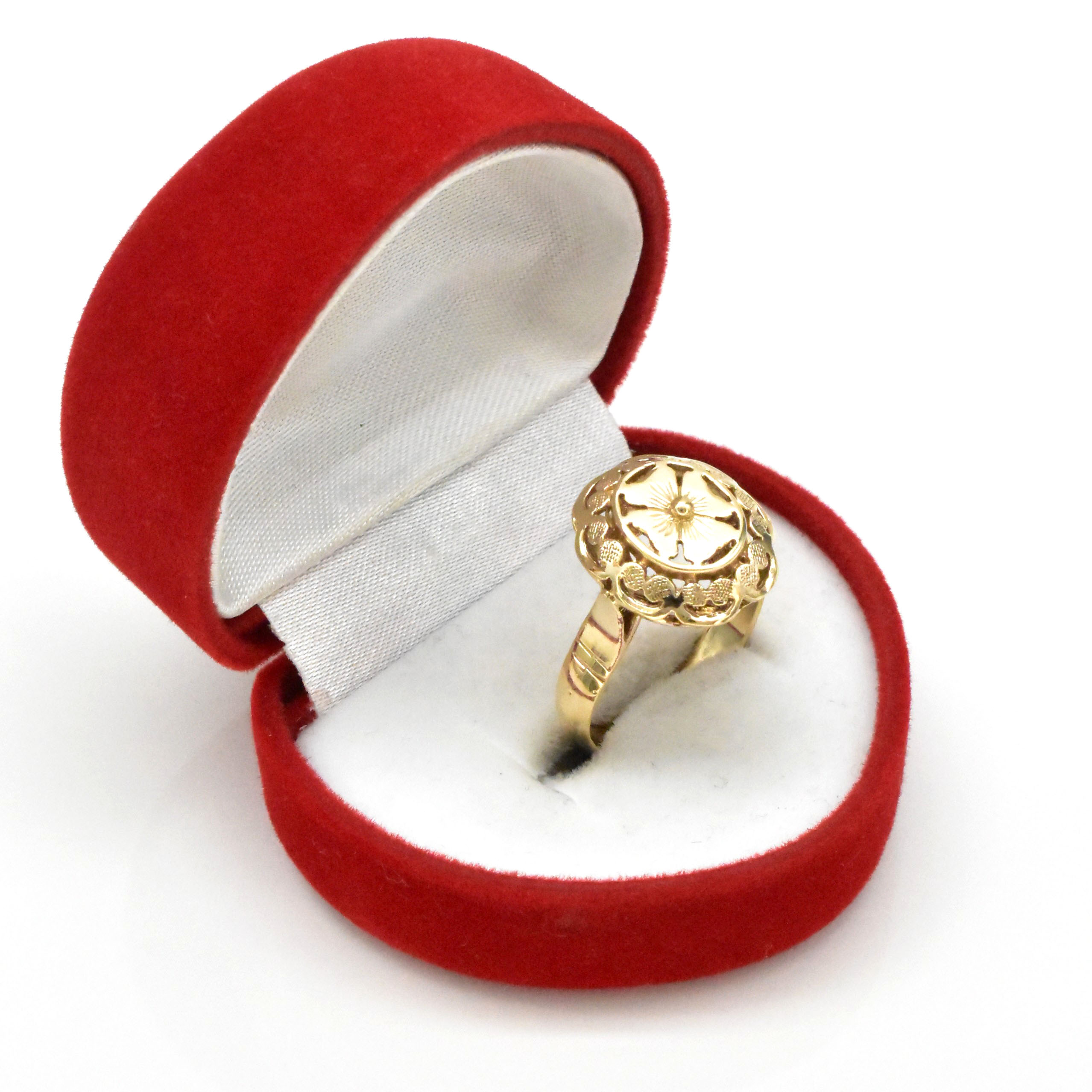 Златен дамски пръстен с ажурно цвете 14K