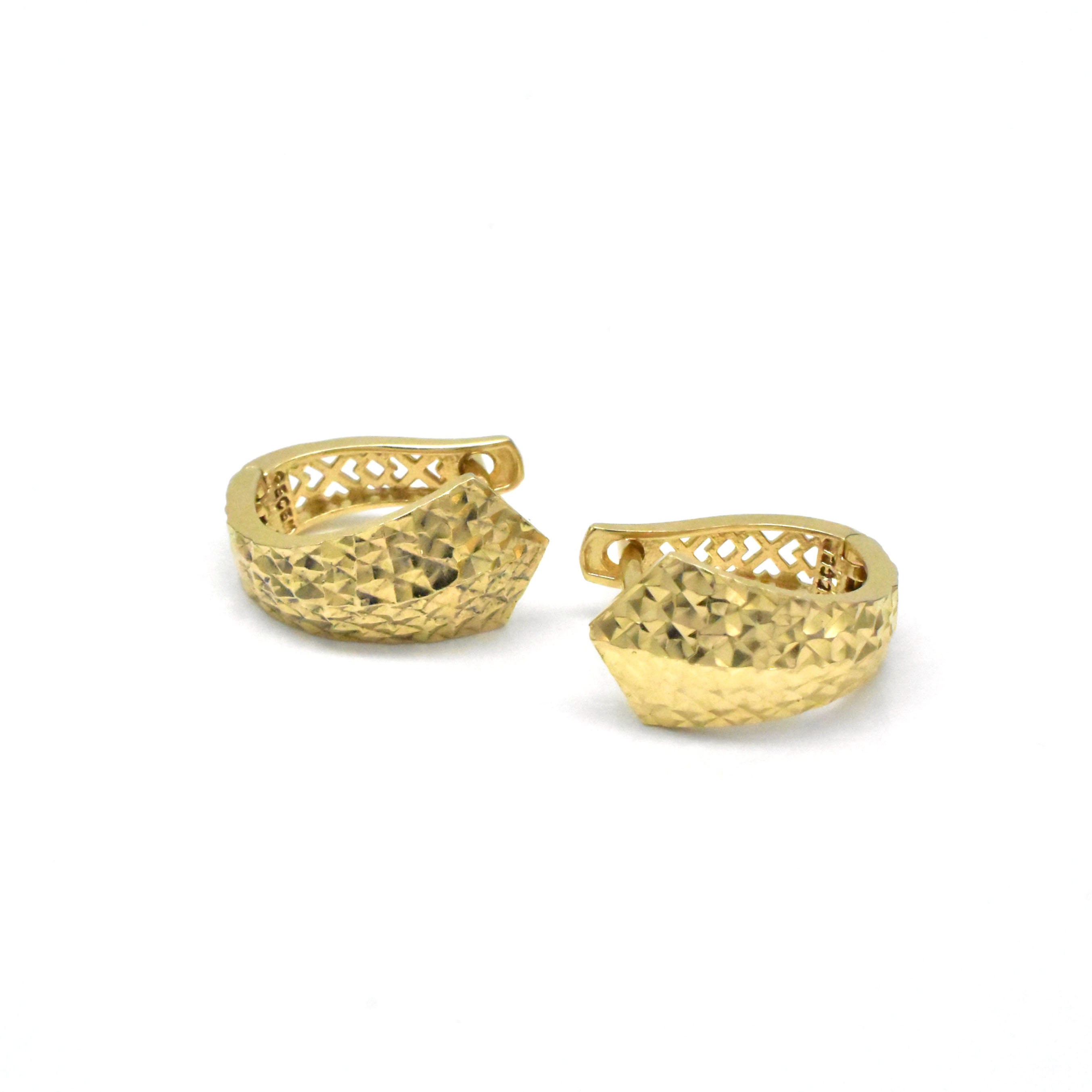 Златни обеци 14 карата с релеф – Avangard Gold
